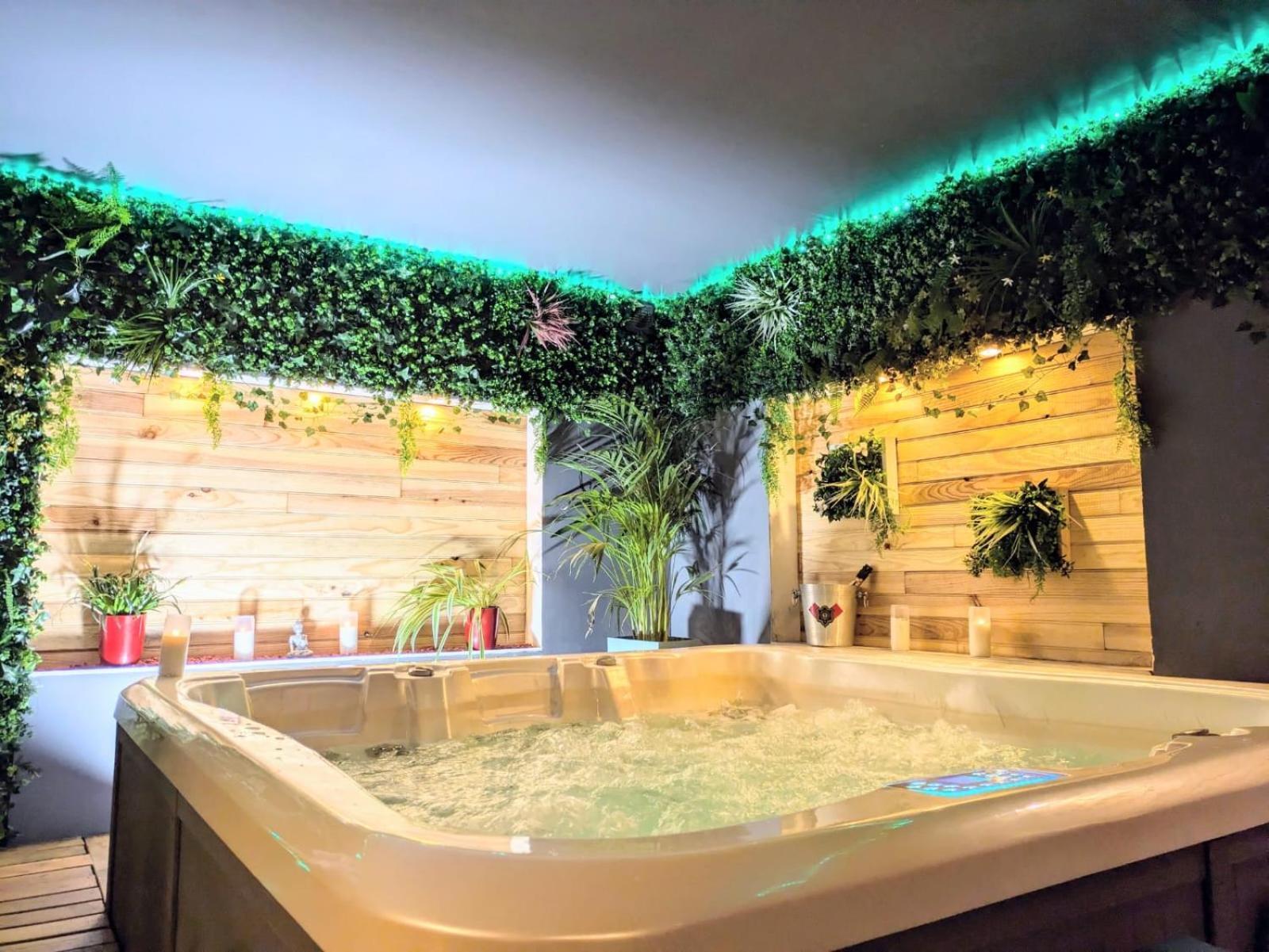 L'Alcove Du 510 - Spa - Chambre Romantique - Sauna - Salle De Jeux Montauban Exteriér fotografie